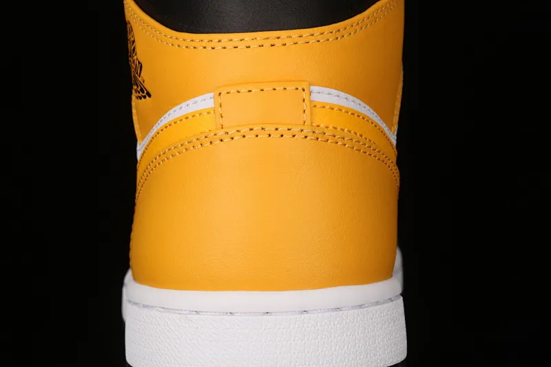 All categories Air Jordan Jordan series basketball shoes Air Jordan 1 Mid G version pure original Air Jordan 1 Mid AJ1 Joe 1 white and yellow Zhongbang basketball shoes 554724-170